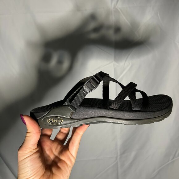 slip on chacos - Picture 2 of 4